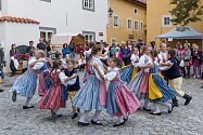 Český Krumlov roztančil Mezinárodní folklórní festival.