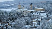 První sněhová nadílka a první adventní neděle v Rožmberku nad Vltavou.