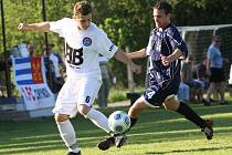 Fotbalové utkání krajského přeboru mužů / FC Chýnov - FK Topmen Spartak Kaplice 1:2.