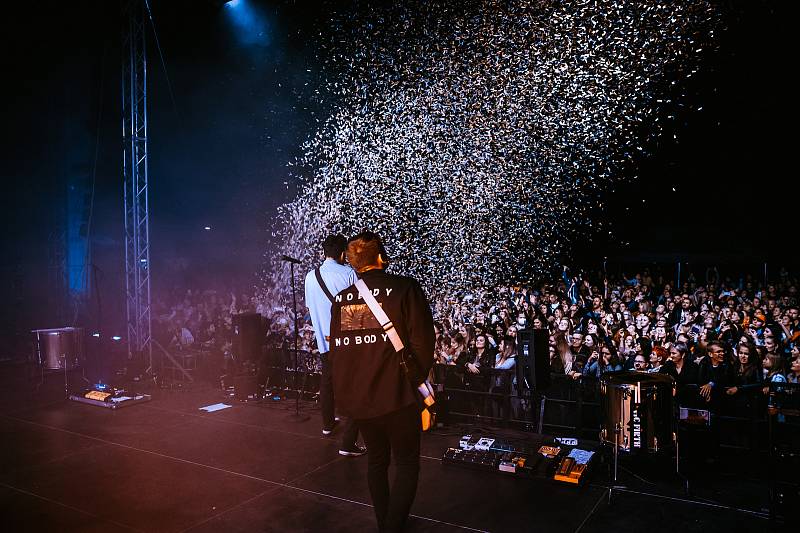 Koncert kapely Mirai v Pivovarské zahradě v Českém Krumlově.