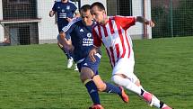 Okresní přebor muži - 6. kolo: FK Dolní Dvořiště (modré dresy) - TJ Smrčina Horní Planá 2:1 (2:1).