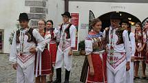 Významnou součástí Svatováclavských slavností je Mezinárodní folklórní festival.