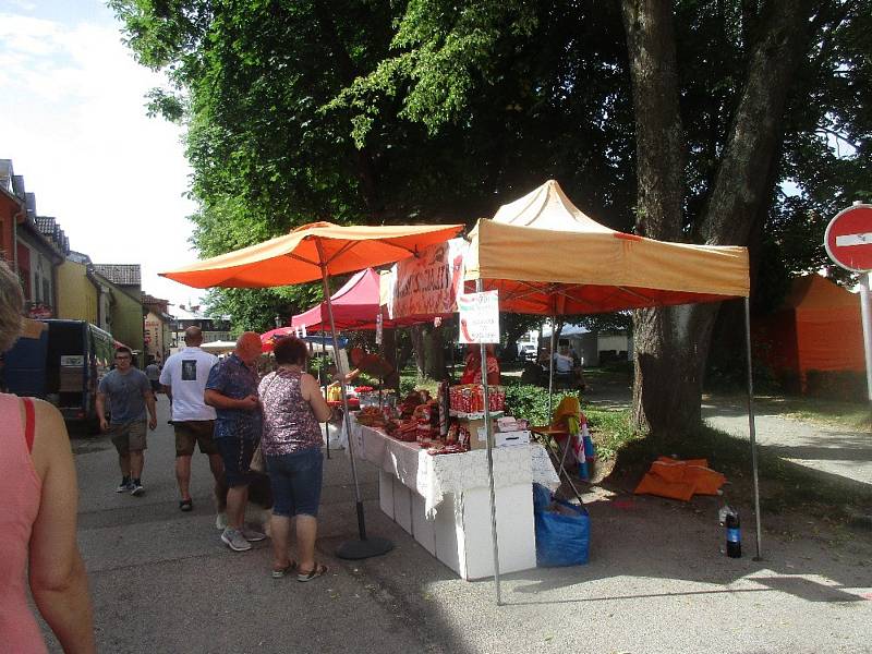 Frymburk žil od čtvrtka tradičními slavnostmi.