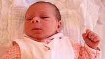 50 cm a 3500 g. To byly porodní míry Lindy Pufferové, která se narodila 21. října 2016 ve 3:11. Rodiče Martina Perníková a Jiří Puffer vychovávají novorozenou holčičku společně s osmiletou Marikou ve Větřní. Otec u porodu nemohl chybět.