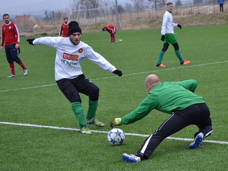 Generálka: FK Slavoj Český Krumlov (v bílém) - SK Jankov 2:0 (1:0).