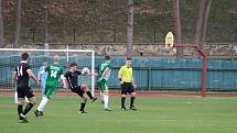 Fotbalová divize: Slavoj Český Krumlov - Tochovice 4:3 (2:1).