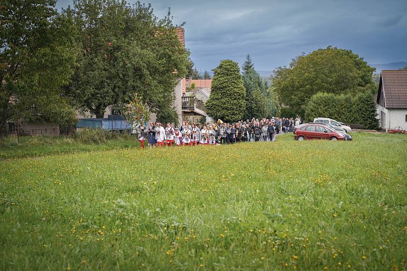 Baráčnická Konopická svatba ve Věžovaté Pláni.