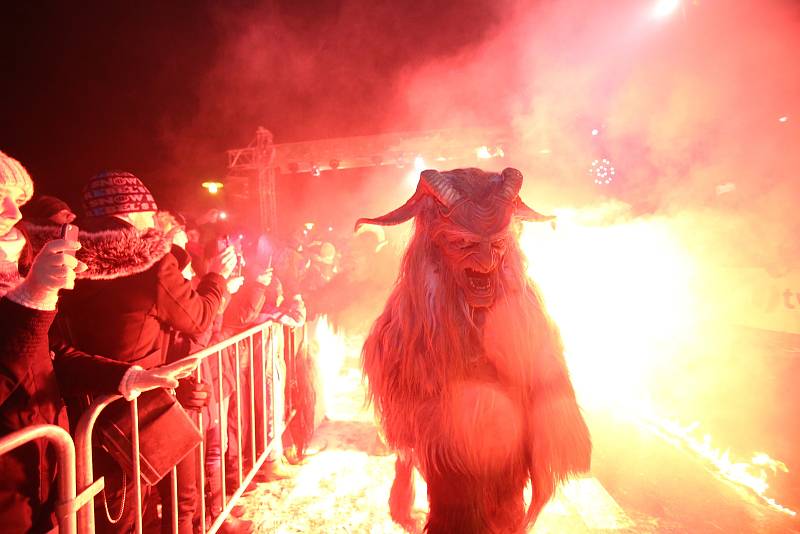 Kaplici po roce opět navštívili Krampusáci.