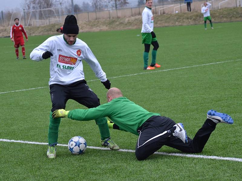 Generálka: FK Slavoj Český Krumlov (v bílém) - SK Jankov 2:0 (1:0).