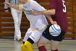 1. celostátní liga futsalu - 13. kolo: Bombarďáci Větřní (bílé dresy) - Sparta Praha 6:3 (3:1).