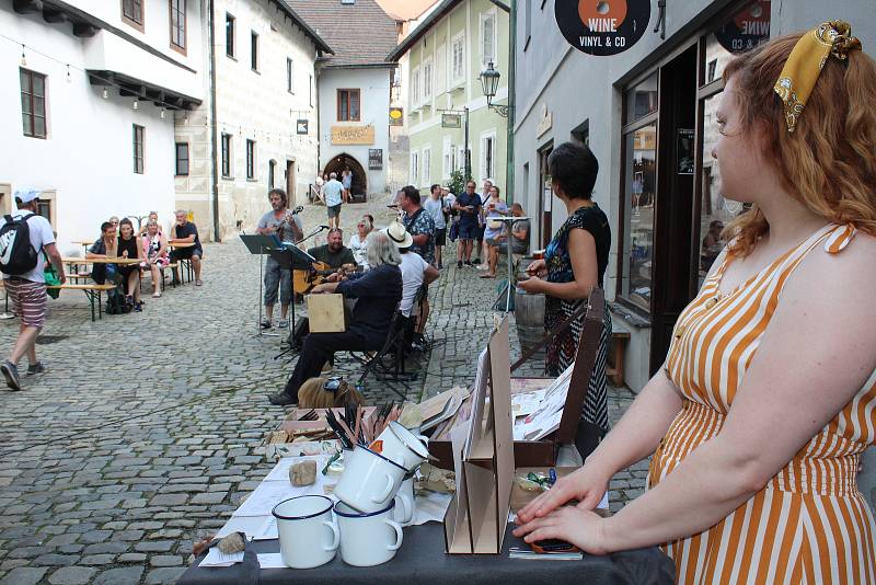 Zahradními slavnostmi žilo v sobotu odpoledne centrum Českého Krumlova.