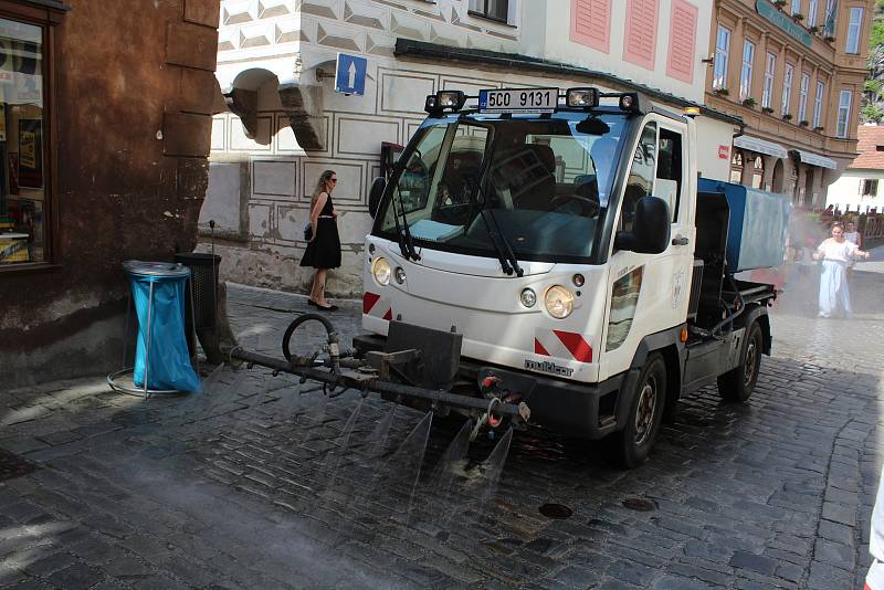 Zahradními slavnostmi žilo v sobotu odpoledne centrum Českého Krumlova.