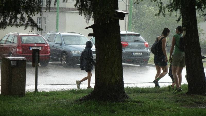 Akci pro děti v Loučovicích přakazila a rozprášila průtrž mračen.