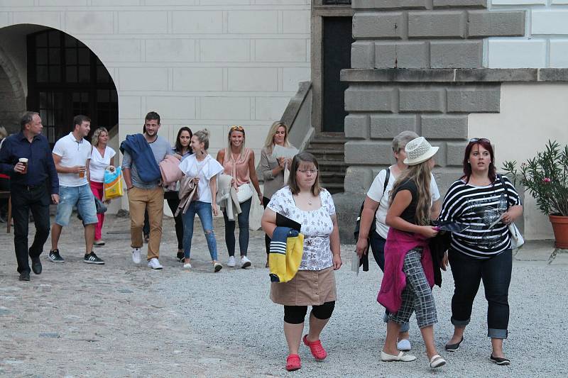 Noc na Karlštejně tentokrát ožila na zámku v Jindřichově Hradci.