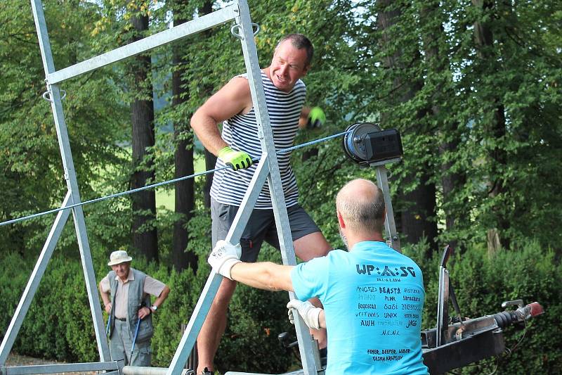 Kapela pod taktovkou Lukáše Holce bude hrát na ostrůvku, herci z Proradosti na vorech, které zapůjčila krumlovská voroplavba Radka Šťovíčka.