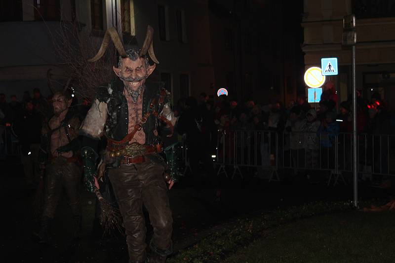 Diváci se během Krampus show Kaplice náramně dobře bavili.