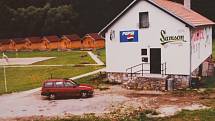 Český Krumlov v roce 1998. Motorest Krumlov v Dobrkovicích.