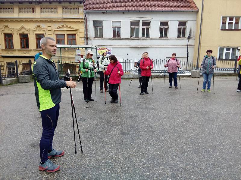 Navzdory tomu, že dopoledne lilo, se pochodu účastnilo zhruba 60 lidí. Počasí je odměnilo - odpoledne pršet přestalo, takže si pochod skvěle užili.