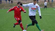 Generálka: FK Slavoj Český Krumlov (v bílém) - SK Jankov 2:0 (1:0).