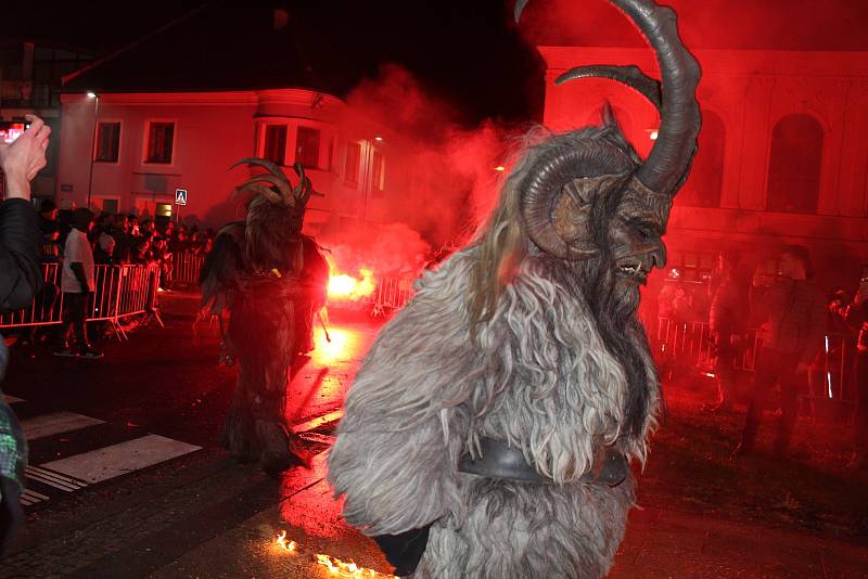 Krampus show v Kaplici v roce 2017.