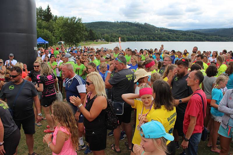 Lipno Sport Fest 2020 vyvrcholil závodem dračích lodí.