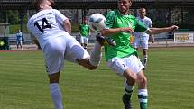 Fortuna Divize A – 29. kolo: FK Slavoj Český Krumlov (zelené dresy) – FC Viktoria Mariánské Lázně 1:1 (0:0) na penalty 4:5.