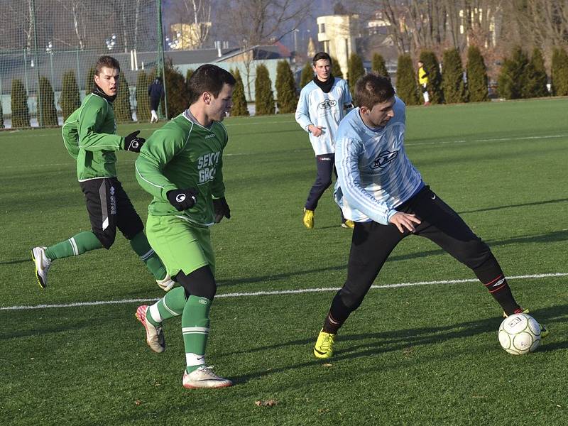 3. kolo Hlubocké zimní ligy: Český Krumlov (v zeleném) - Táborsko B 2:4 (2:1).