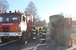 Nehoda nákladního automobilu zastavila na několik hodin provoz na silnici v úseku od Kamenného Újezdu směrem Český Krumlov.