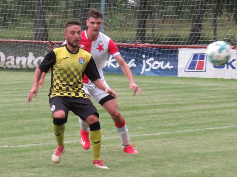 Poslední příprava: FK Spartak Kaplice (žlutočerné dresy) – SK Slávia České Budějovice 2:1 (1:1).