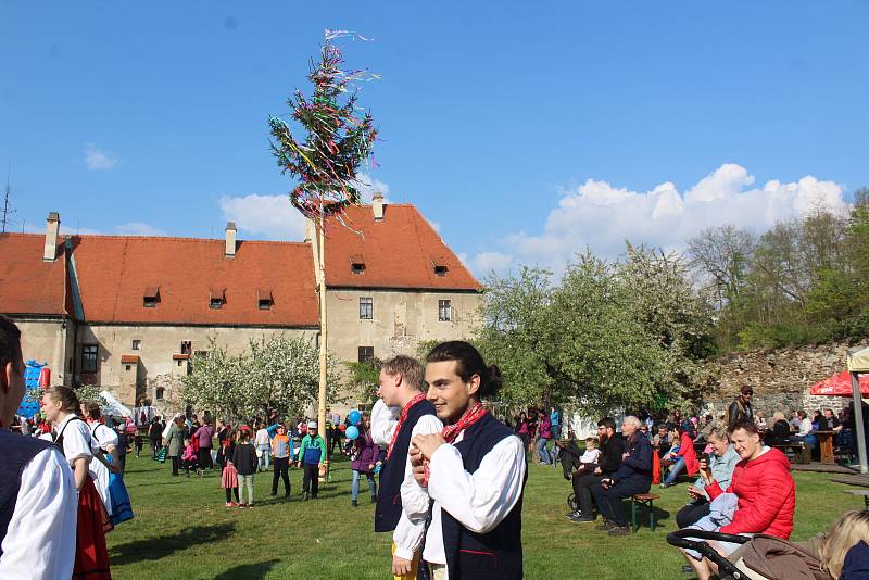 Český Krumlov přivítal měsíc lásky v Pivovarských zahradách.