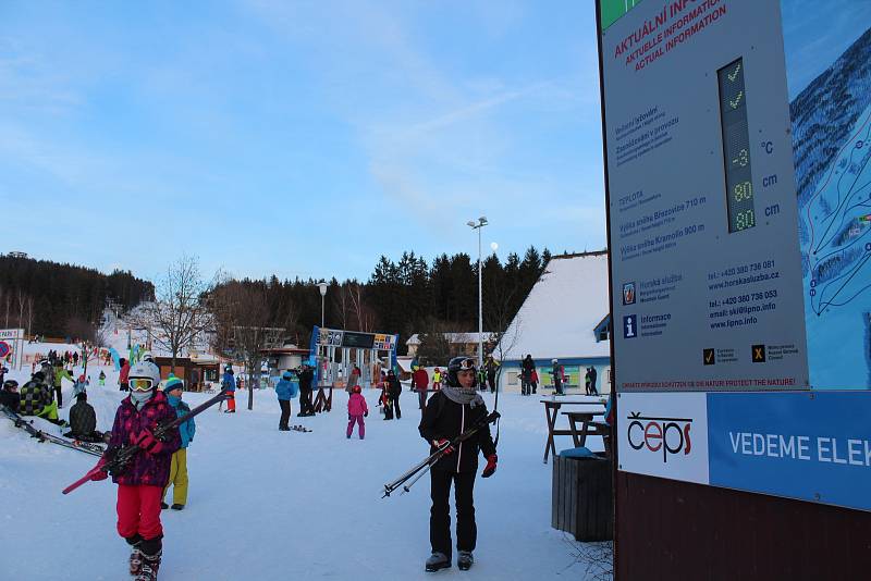 Lyžařské závody pro veřejnost McDonald's Winter Cup s Jakubem Kohákem přilákaly na Lipno desítky závodníků.