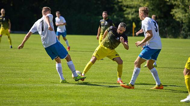 Fotbalová I.A: Zlatá Koruna - Hrdějovice 2:0 (1:0).