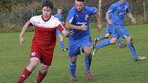 I. B třída (skupina A) - 9. kolo (10. hrané): Sokol Křemže (v červeném) - FC Šumava Frymburk 0:3 (0:1).