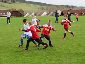 Fotbalový víkend na Českokrumlovsku odstartovala čtvrteční předhrávka OP ml. přípravek Lipno / Frymburk - Kaplice.