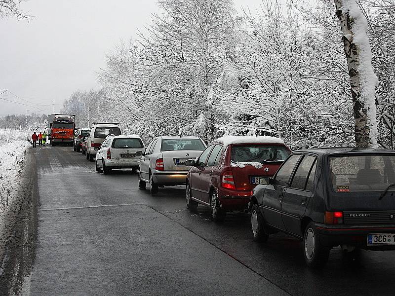 Silnice byla na okamžik uzavřena.