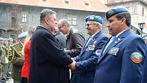 Slavnostní setkání Modrých baretů u příležitosti 30. výročí zahájení mírové mise UNPROFOR v Českém Krumlově.