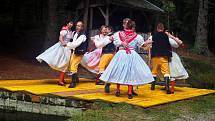 Závěr 21. novodobé plavební sezóny s folklórním souborem Libín S Prachatice.