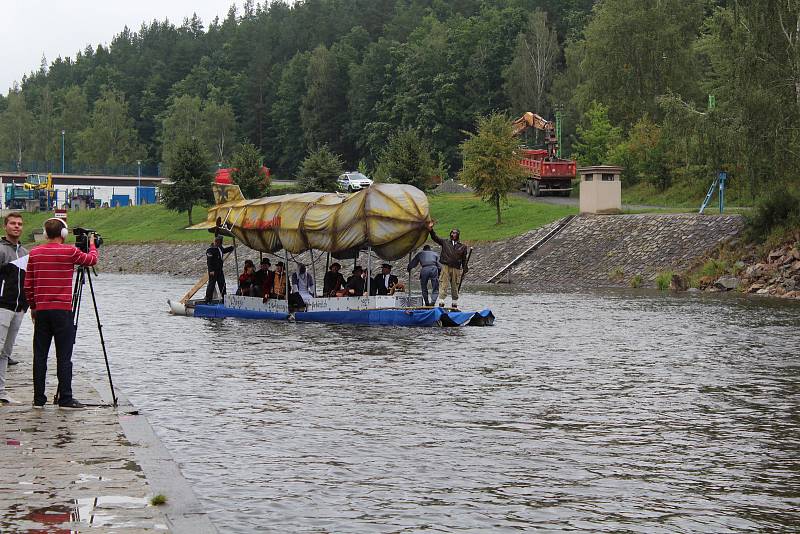 Kuriózní plavidla se jako vždy svým tvůrcům skvěle podařila.