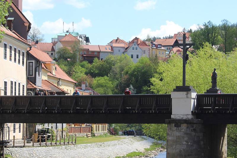 Český Krumlov o prvním májovém víkendu.