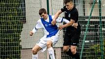 Fotbalisté Dolního Dvořiště (v černém) deklasovali v 20. kole I. B třídy v okresním derby Loučovice 10:0.