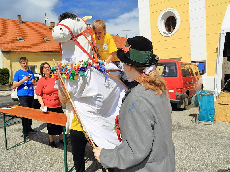 Slavnostní zahájení letní sezony na Novohradsku se konalo tentokrát v Benešově nad Černou.