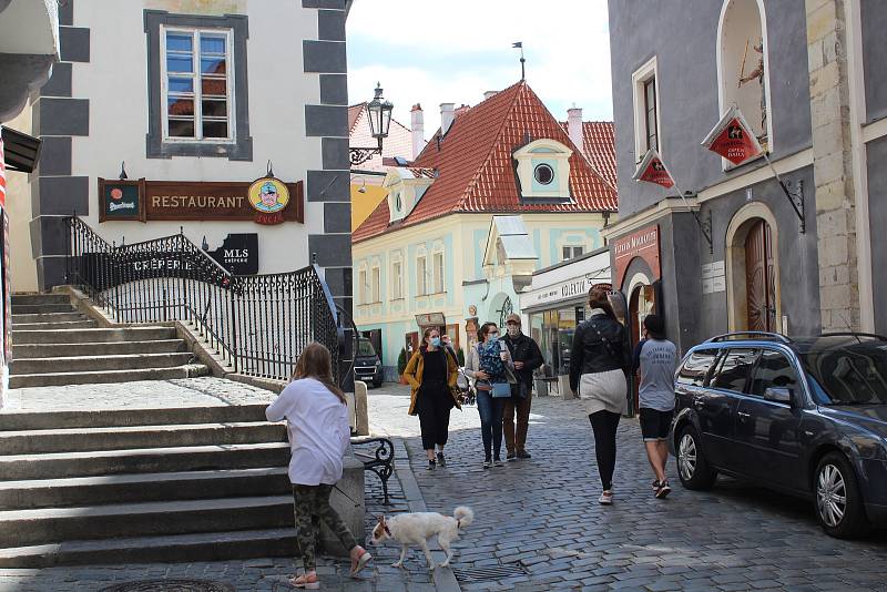 Český Krumlov o prvním májovém víkendu.