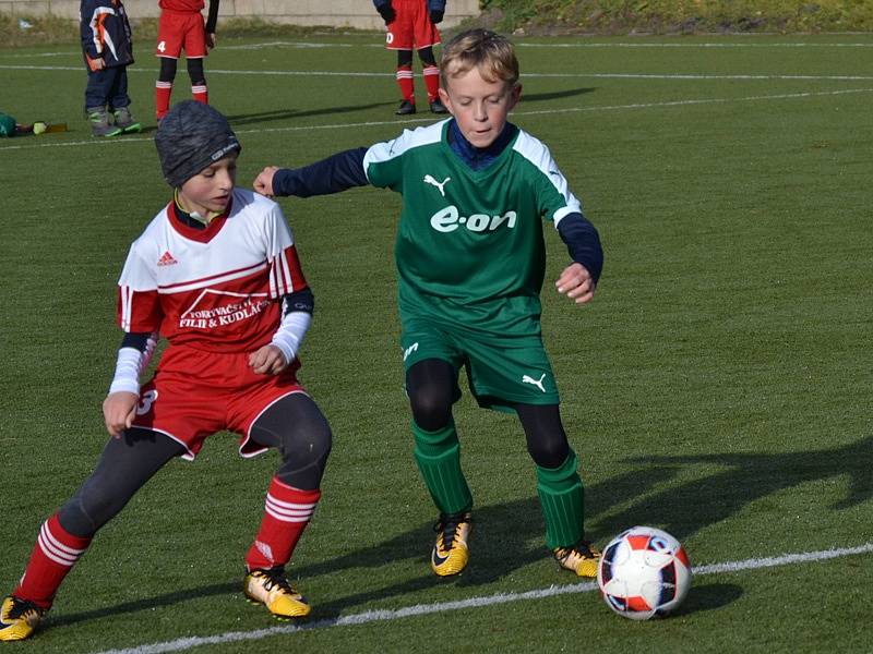 OP starší přípravky - 13. kolo: FK Slavoj Český Krumlov B (zelené dresy) - Sokol Křemže / SK Holubov B 10:3 (6:1).