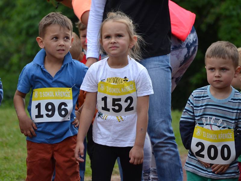 Na start jubilejního Večerního běhu Křemží se postavilo 126 atletů od nejmenších předškolních dětí až po veterány.