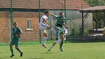 Oblastní I.B třída (skupina A) - 5. kolo (4. hrané): FK Nová Ves / Brloh (zelené dresy) - FK Spartak Kaplice 3:0 (1:0).