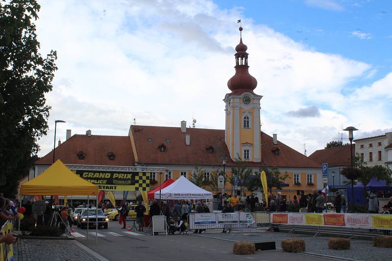 Grand Prix Kaplice v sobotu odpoledne ovládla centrum města.