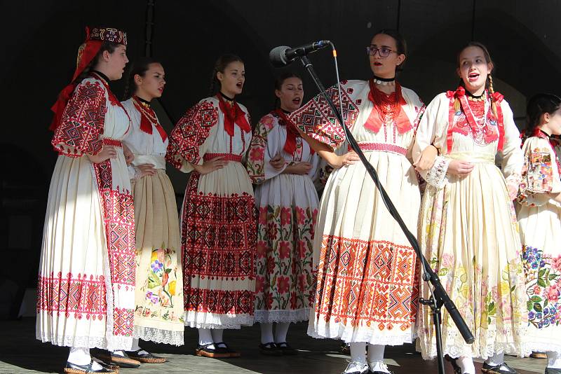 Vystoupení chorvatského souboru Kulturno umjetničko društvo "Ivančice".