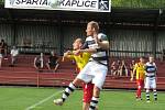 Oblastní I.B třída (skupina A) - 25. kolo: FK Spartak Kaplice (černobílé dresy) - Sokol Chvalšiny 9:2 (4:1).