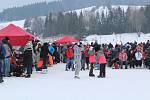 Tisíce lidí dorazily o víkendu zabruslit si na Lipno.