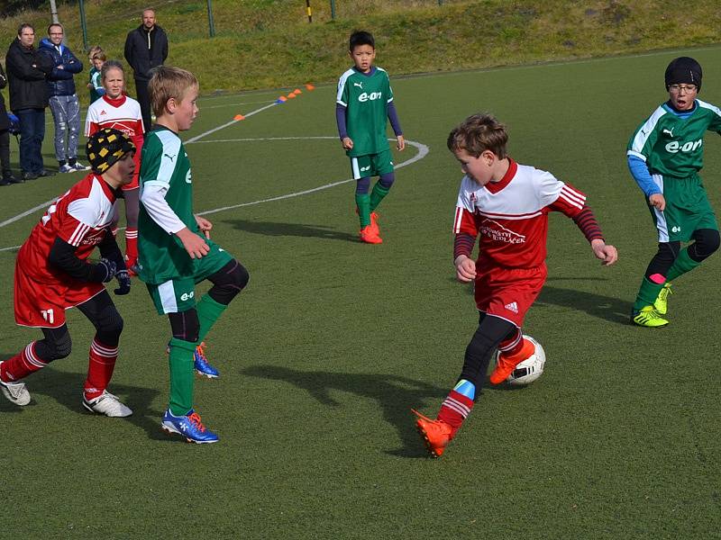 OP starší přípravky - 13. kolo: FK Slavoj Český Krumlov B (zelené dresy) - Sokol Křemže / SK Holubov B 10:3 (6:1).